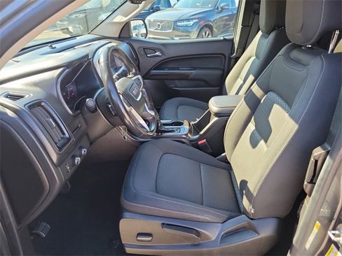 Used 2016 GMC Canyon SLE image 16