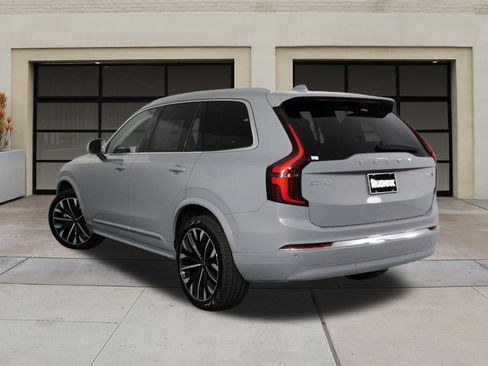 New 2026 Volvo XC90 B5 Plus image 3