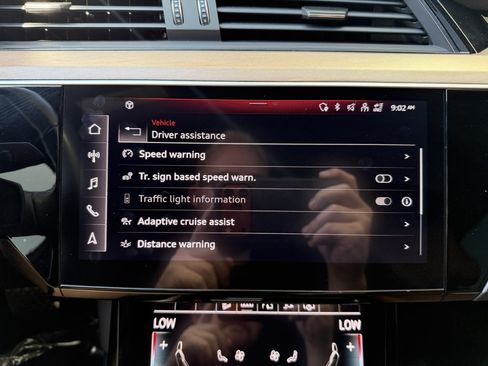 Used 2024 Audi Q8 e-tron Premium Plus w/ Premium Plus Package AWD/4WD image 26