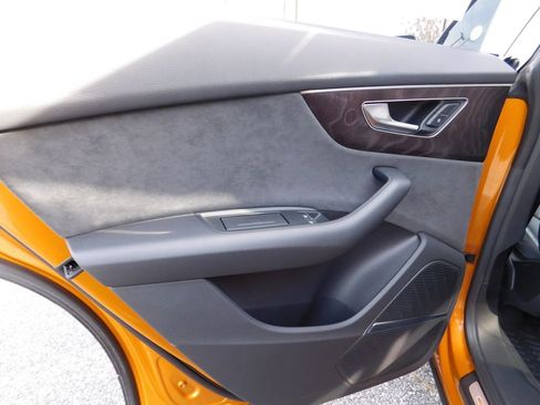 Used 2019 Audi Q8 Prestige image 10