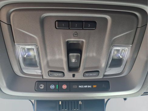 Used 2025 Chevrolet Silverado 1500 LT AWD/4WD image 28