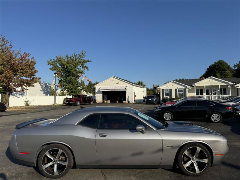Used 2016 Dodge Challenger R/T Plus RWD image 9