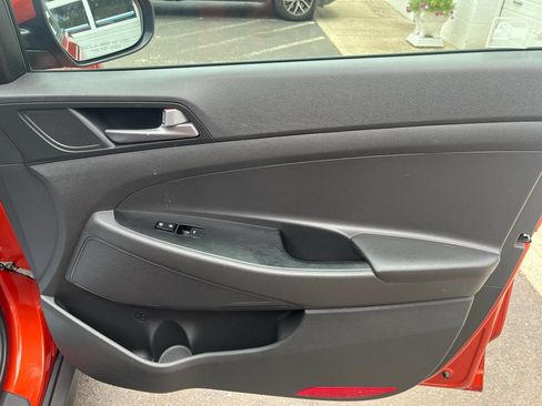 Used 2016 Hyundai Tucson SE w/ Option Group 02 AWD/4WD image 18