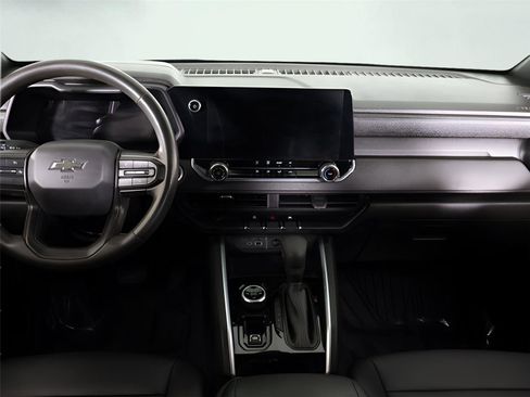 Used 2024 Chevrolet Colorado Trail Boss image 31