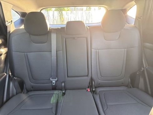 Used 2026 Hyundai Tucson SE FWD image 34