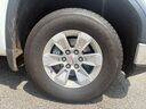 Used 2023 GMC Sierra 1500 SLE AWD/4WD image 4