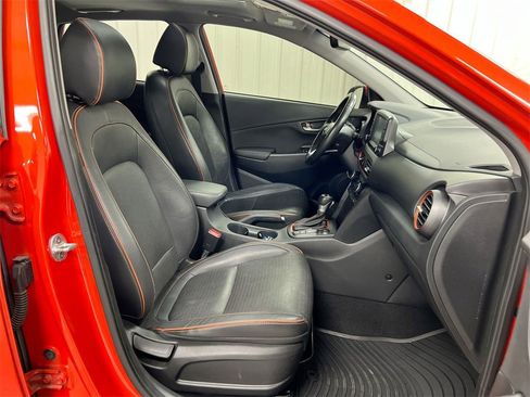 Used 2020 Hyundai Kona Limited image 22