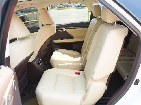Used 2019 Lexus RX 350L Luxury w/ Accessory Package AWD/4WD image 17