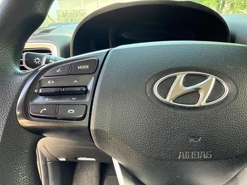 Used 2021 Hyundai Venue SE FWD image 36