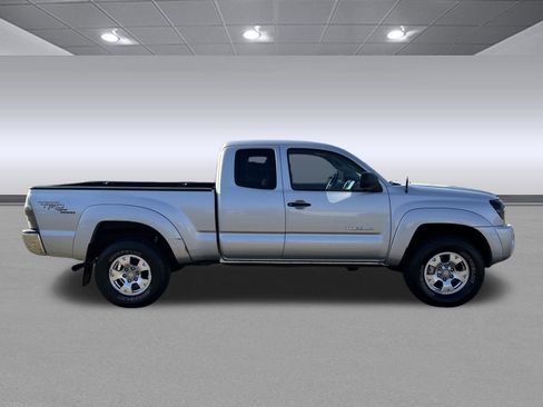 Used 2005 Toyota Tacoma 4x4 Access Cab image 2