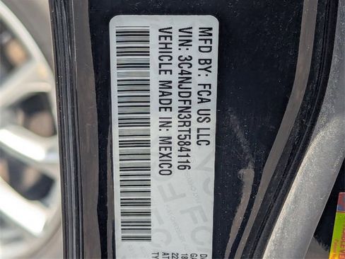 Used 2024 Jeep Compass Latitude image 20