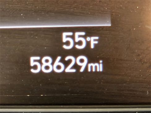 Used 2023 Hyundai Venue SEL image 28