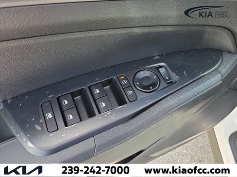 New 2026 Kia Sportage LX w/ LX Convenience Package FWD image 21