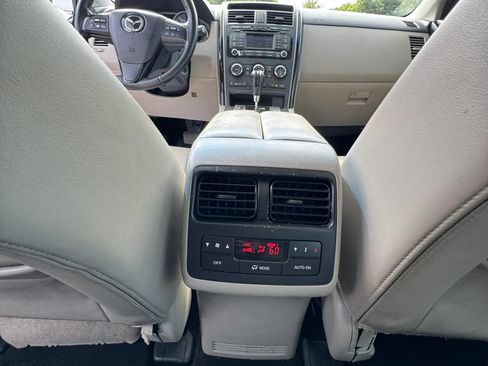 Used 2011 MAZDA CX-9 Touring w/ Moonroof & Bose Audio Pkg FWD image 17