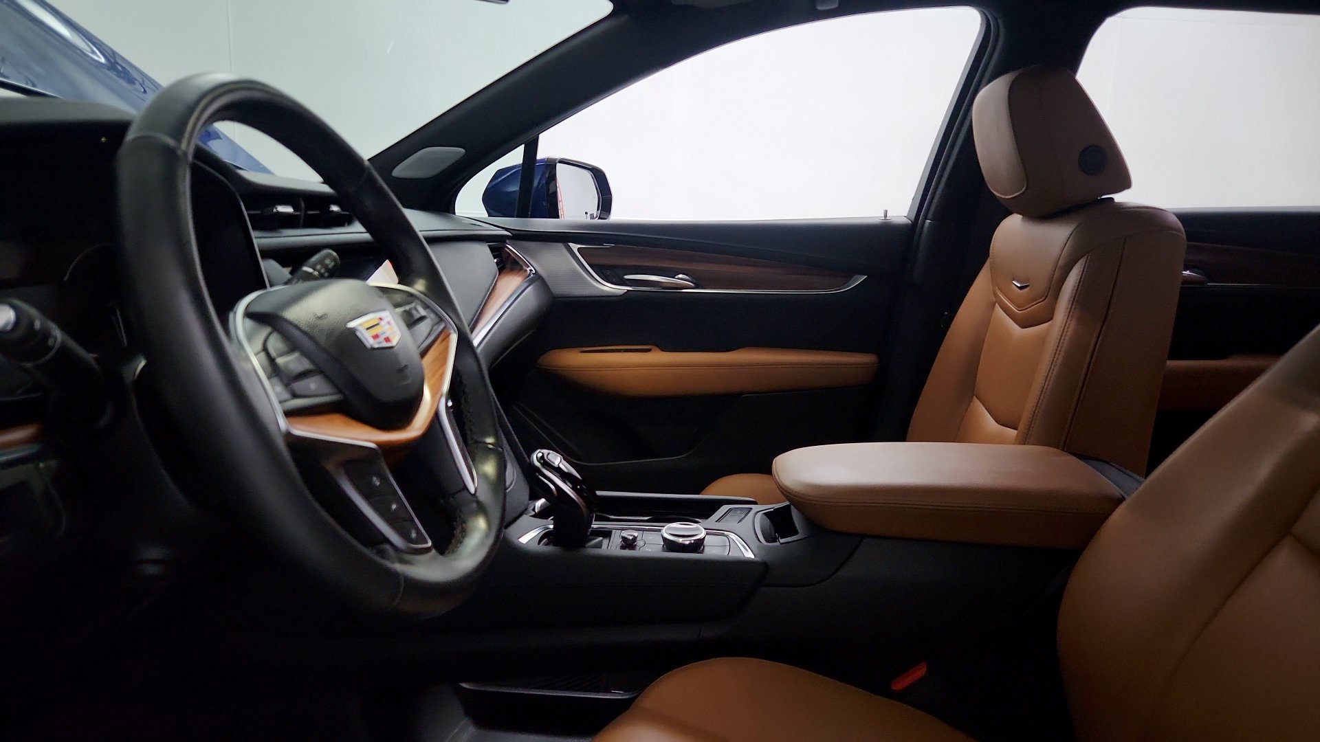 Used 2024 Cadillac XT5 Premium Luxury AWD/4WD image 17