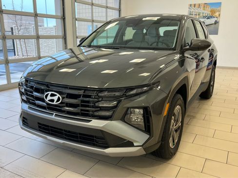New 2026 Hyundai Tucson Blue SE AWD/4WD image 2