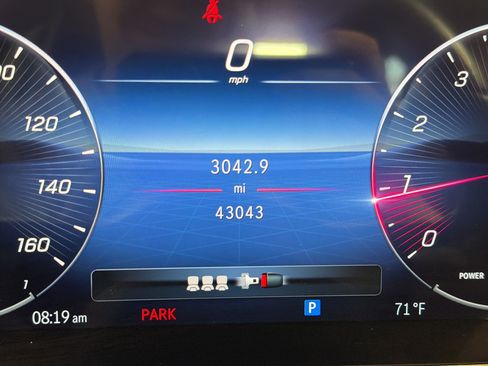 Used 2023 Mercedes-Benz GLC 300 4MATIC image 19