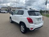 Used 2022 Chevrolet Trax LT w/ LT Convenience Package image 5