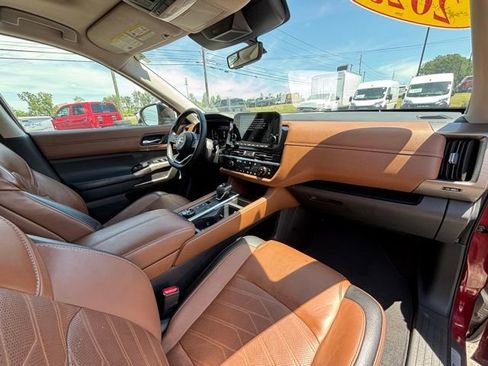 Used 2023 Nissan Pathfinder Platinum w/ Cargo Package AWD/4WD image 62