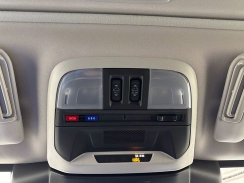 Used 2025 Subaru Crosstrek 2.0i Premium image 20