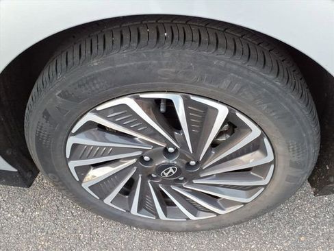 Used 2024 Hyundai Sonata Limited image 6