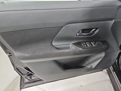 Certified 2025 Nissan Kicks S AWD/4WD image 12