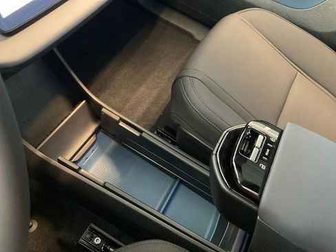 New 2026 Volvo EX30 Cross Country Ultra w/ Protection Package Premier image 19