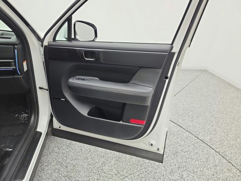 Used 2025 Hyundai Santa Fe Calligraphy FWD image 21
