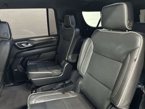 Used 2023 Chevrolet Suburban Premier AWD/4WD image 14