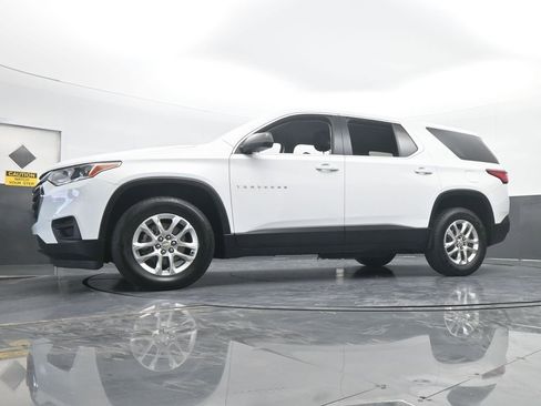 Used 2021 Chevrolet Traverse LS image 52