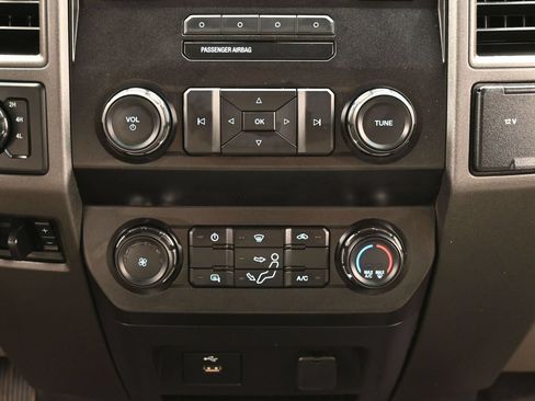 Used 2019 Ford F250 XL w/ Power Equipment Group AWD/4WD image 33