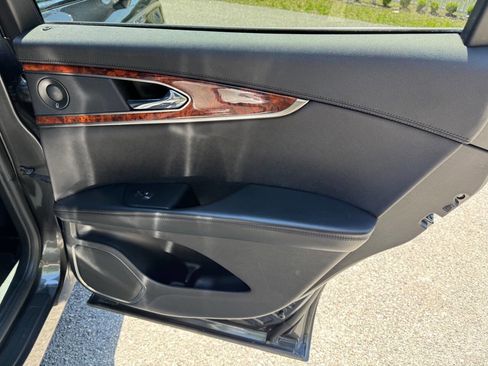 Used 2019 Lincoln Nautilus Reserve AWD/4WD image 28
