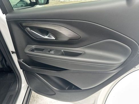 Used 2024 GMC Terrain SLE image 44