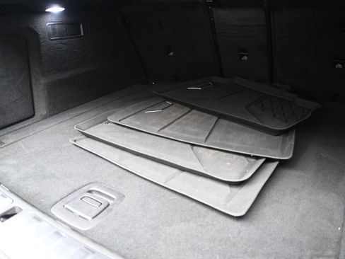 Used 2021 BMW X6 M50i w/ Executive Package image 24