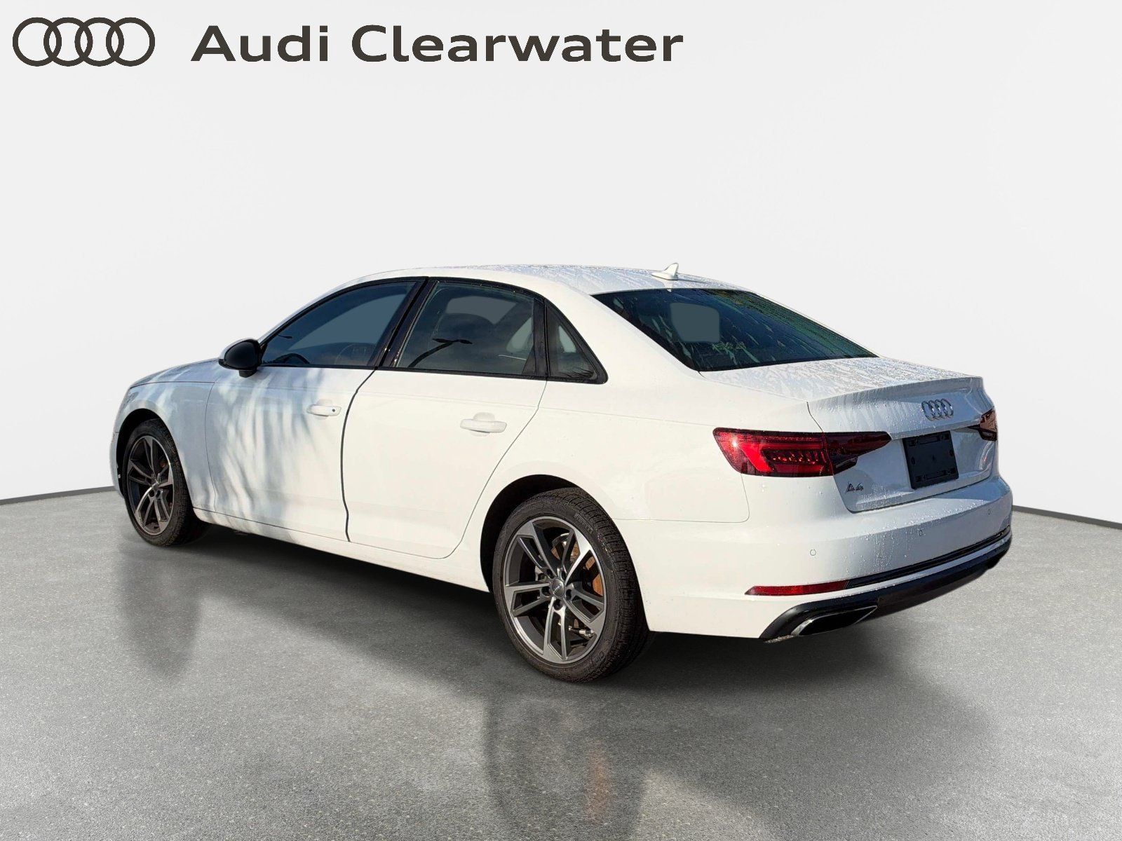 Used 2019 Audi A4 2.0T Premium FWD image 2