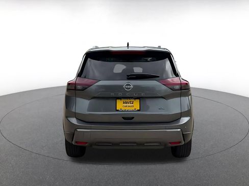 Used 2026 Nissan Rogue SL FWD image 12