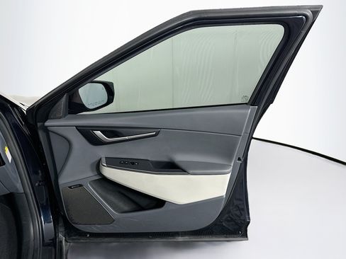 Used 2024 Kia EV6 Wind RWD image 32