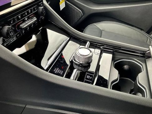 New 2025 Jeep Grand Cherokee L Overland image 9