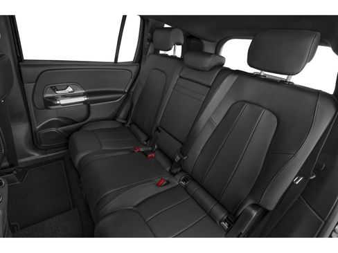 New 2026 Mercedes-Benz GLB 250 4MATIC image 8