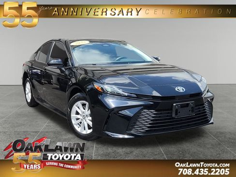 Certified 2025 Toyota Camry LE FWD image 1