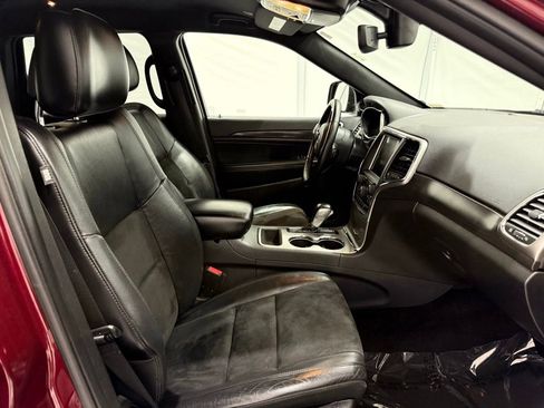 Used 2018 Jeep Grand Cherokee Altitude image 21
