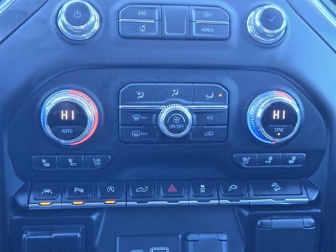 Used 2020 GMC Sierra 1500 AT4 w/ AT4 Premium Package image 17