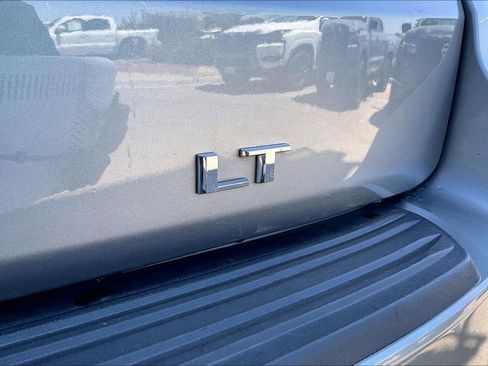 Used 2024 Chevrolet Tahoe LT RWD image 8