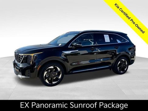 Certified 2025 Kia Sorento EX w/ EX Panoramic Sunroof Package image 1