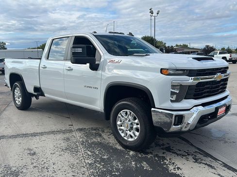 New 2026 Chevrolet Silverado 3500 LT w/ Convenience Package image 4