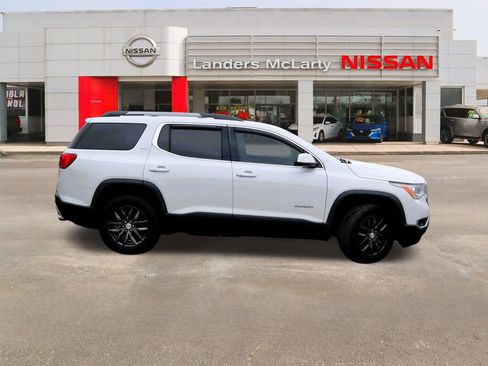 Used 2019 GMC Acadia SLT image 2