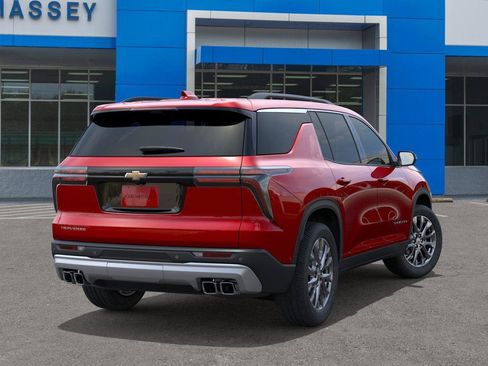 New 2026 Chevrolet Traverse LT w/ Sun and Wheel Package FWD image 4