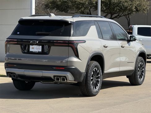 New 2026 Chevrolet Traverse Z71 w/ Enhanced Driving Package image 4