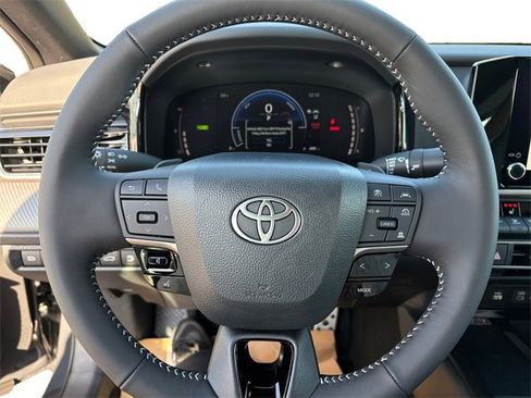 New 2026 Toyota Camry SE image 15