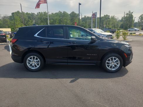 Used 2024 Chevrolet Equinox LT AWD/4WD image 4